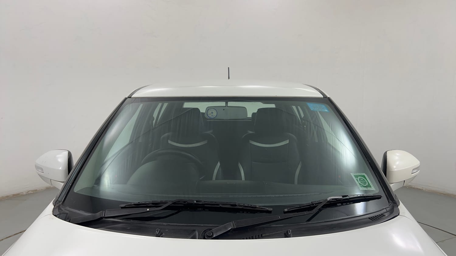 Used 2013 Maruti Suzuki Swift VXi Petrol Manual exterior FRONT WINDSHIELD VIEW