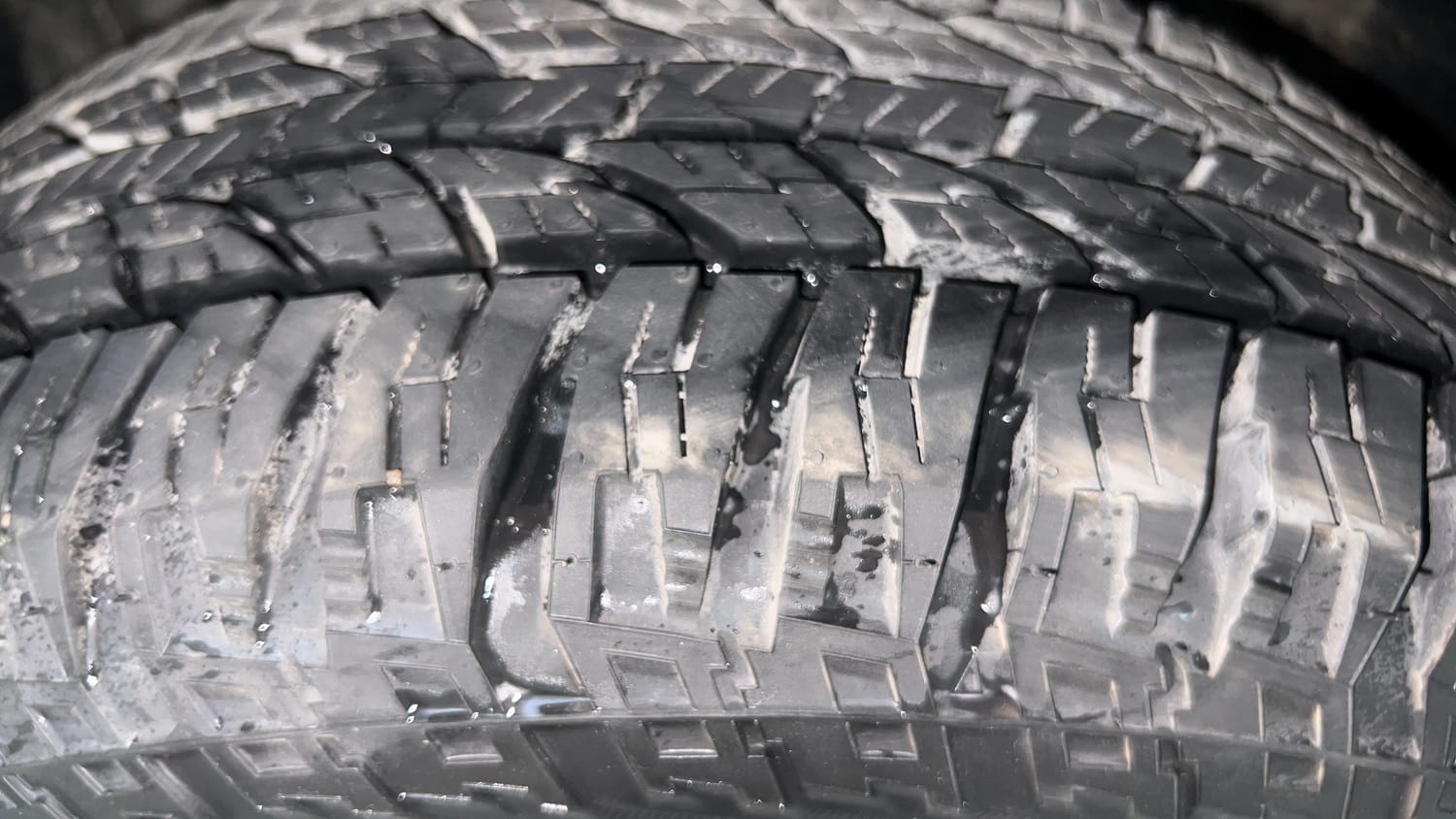 Used 2015 Renault Duster RxL Petrol Petrol Manual tyres LEFT FRONT TYRE TREAD VIEW