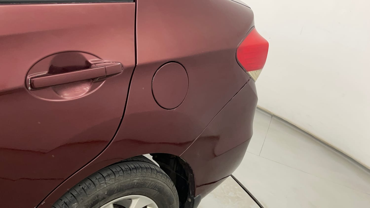 Used 2014 Honda Amaze 1.5 VX i-DTEC Diesel Manual dents MINOR SCRATCH