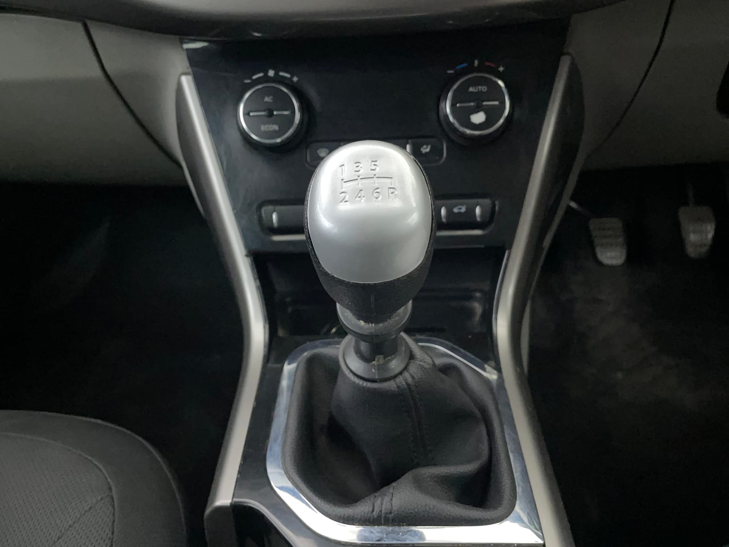 Used 2019 Tata Nexon XZ Plus Diesel Diesel Manual interior GEAR  KNOB VIEW