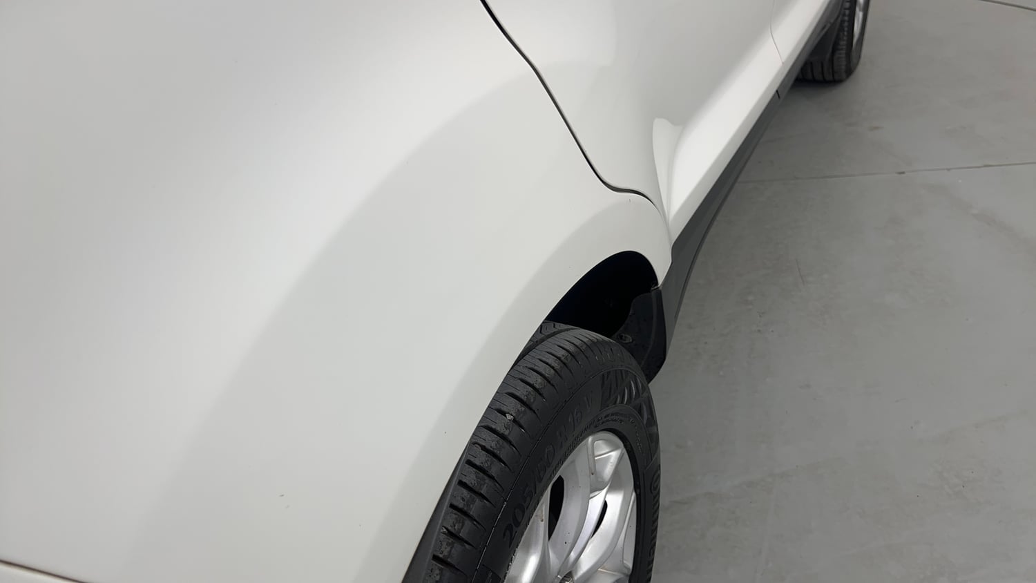 Used 2017 Ford EcoSport Titanium 1.5L Ti-VCT AT Petrol Automatic dents MINOR SCRATCH