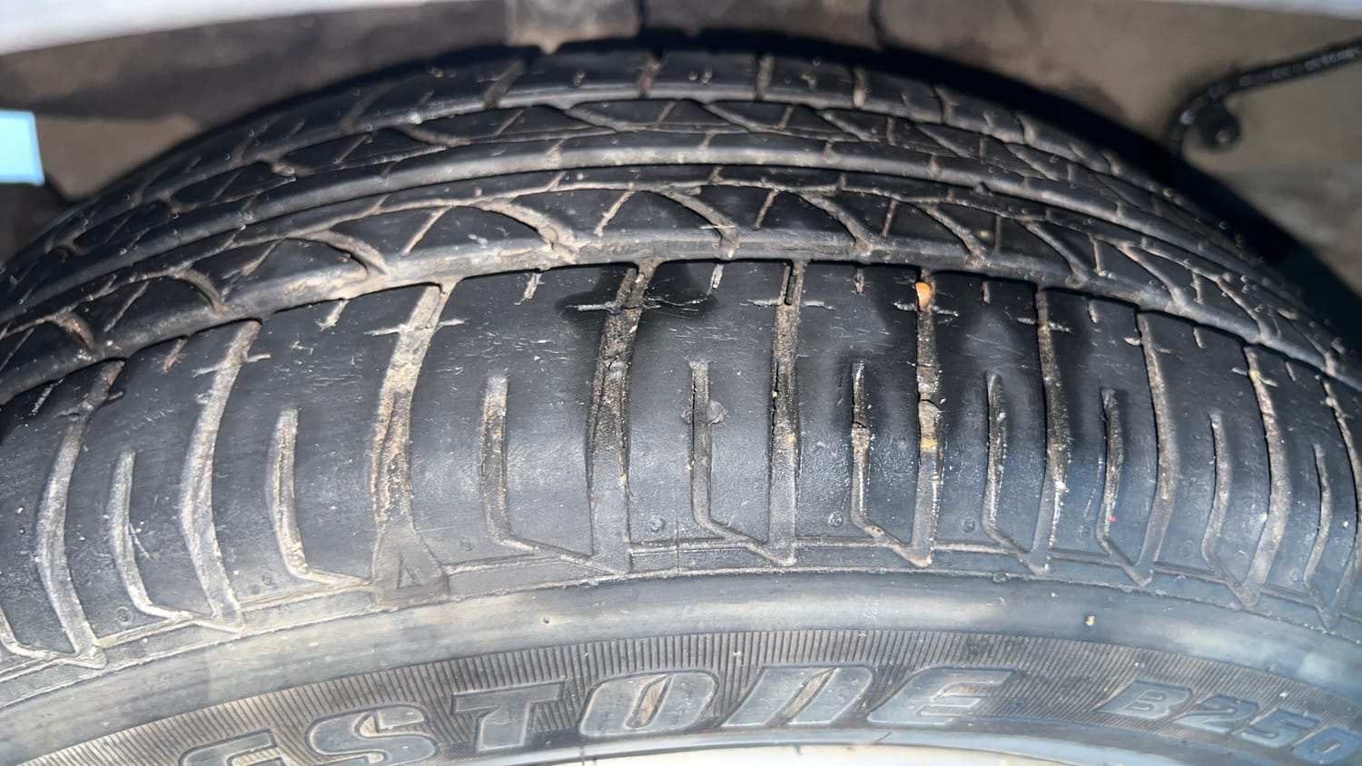 Used 2022 Tata Tiago XE Petrol Manual tyres RIGHT REAR TYRE TREAD VIEW
