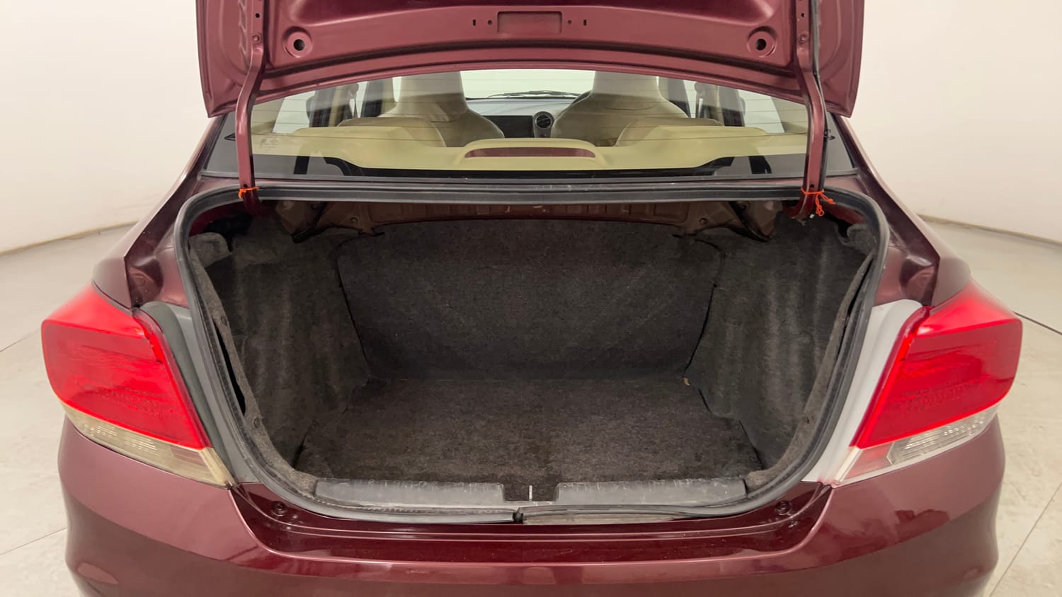 Used 2014 Honda Amaze 1.5 VX i-DTEC Diesel Manual interior DICKY INSIDE VIEW