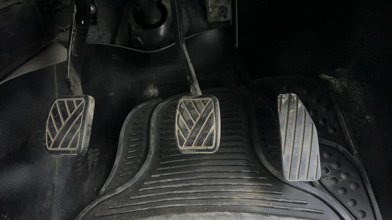Used 2017 Maruti Suzuki Wagon R VXI Petrol Manual interior PEDALS VIEW