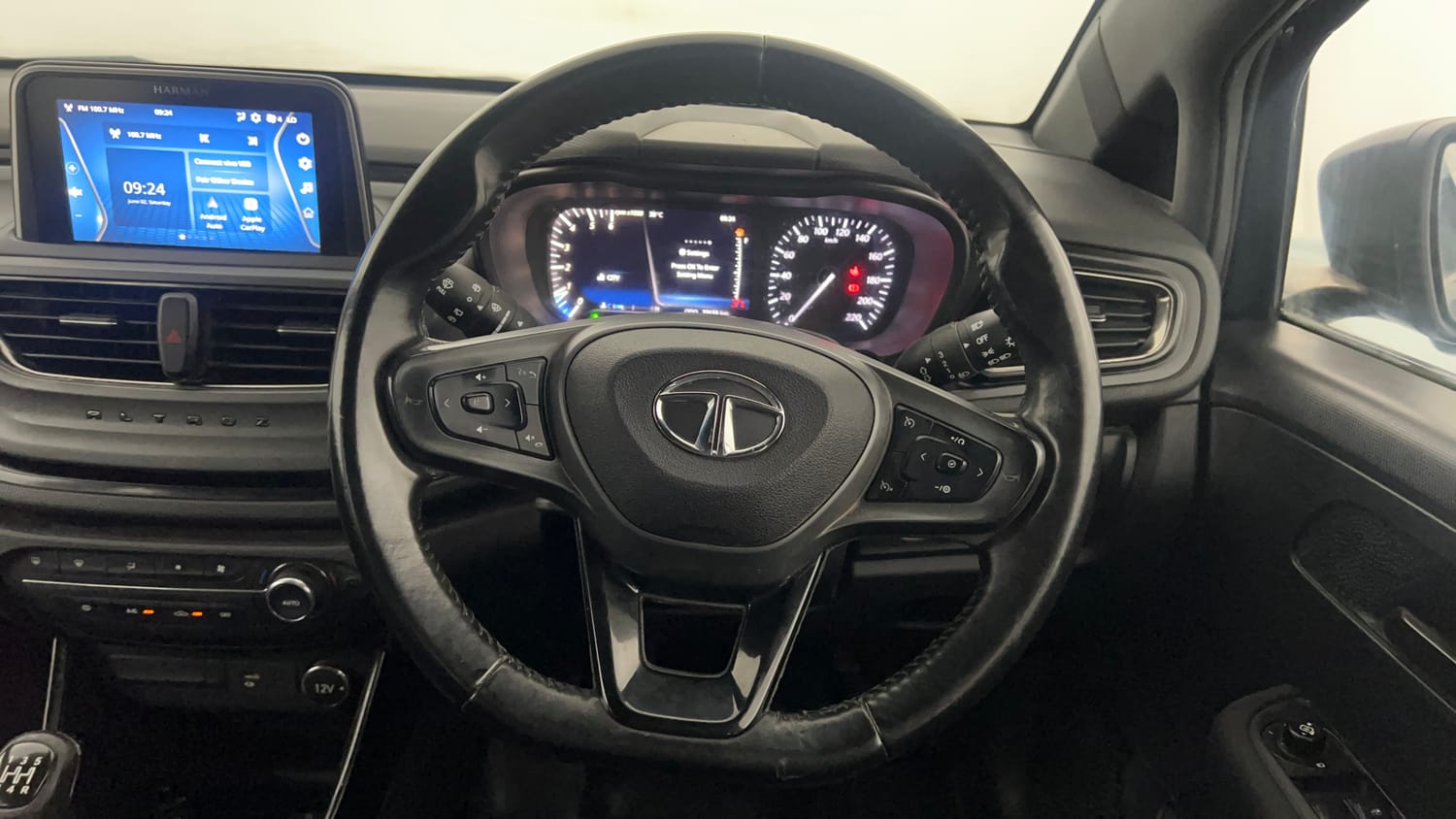 Used 2022 Tata Altroz XZ Plus Diesel Dark Edition Diesel Manual interior STEERING VIEW
