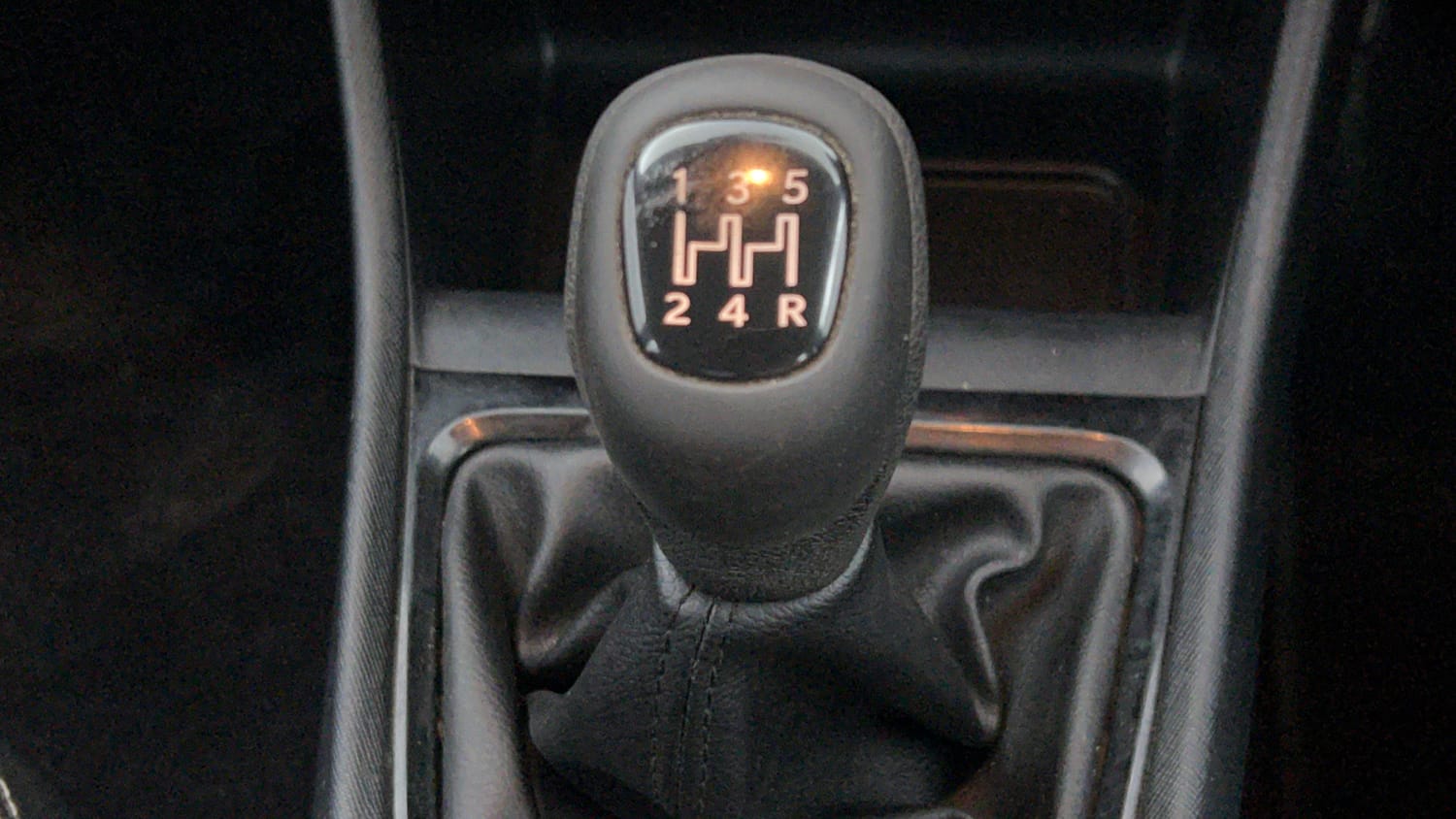 Used 2024 Tata Punch Adventure MT Petrol Manual interior GEAR  KNOB VIEW