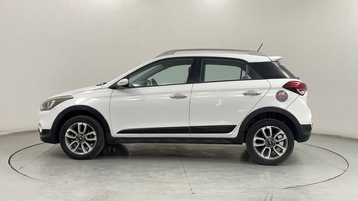Used 2016 Hyundai i20 Active 1.2 SX Petrol Manual exterior LEFT SIDE VIEW