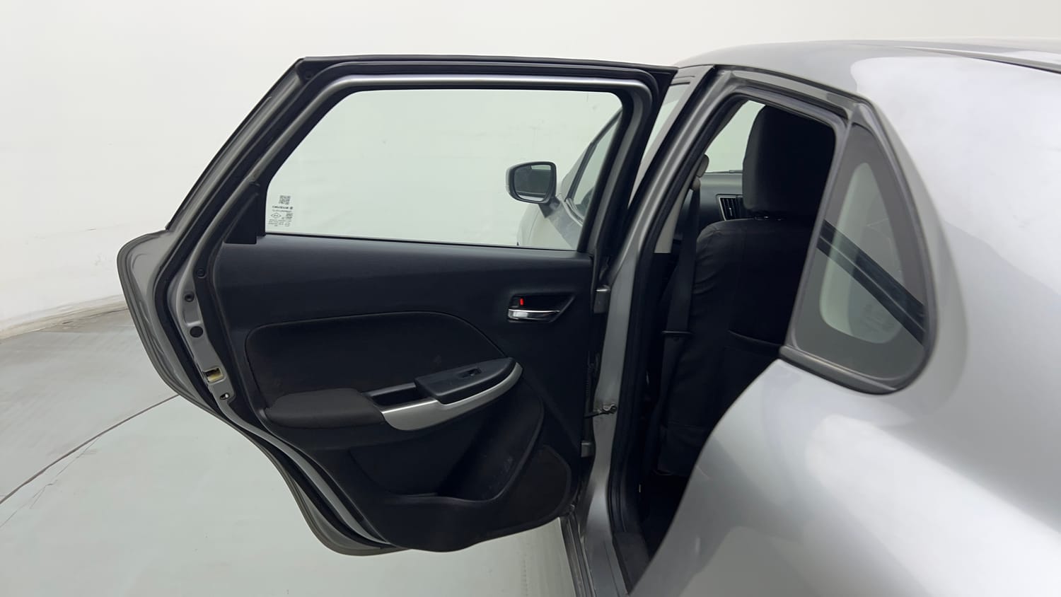 Used 2017 Maruti Suzuki Baleno Delta 1.2 Petrol Manual interior LEFT REAR DOOR OPEN VIEW