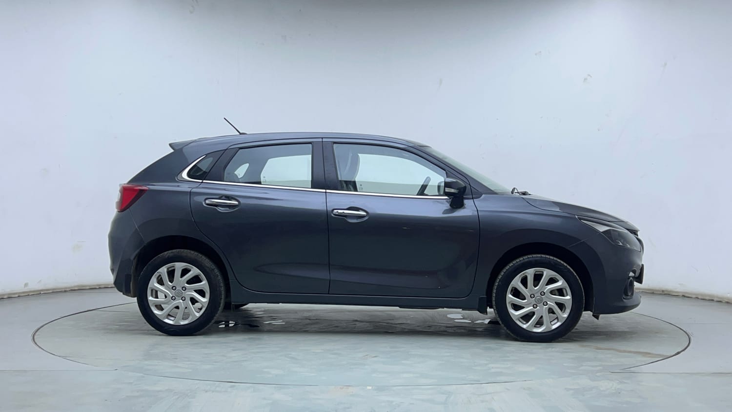 Used 2024 Maruti Suzuki Baleno Zeta AGS Petrol Automatic exterior RIGHT SIDE VIEW