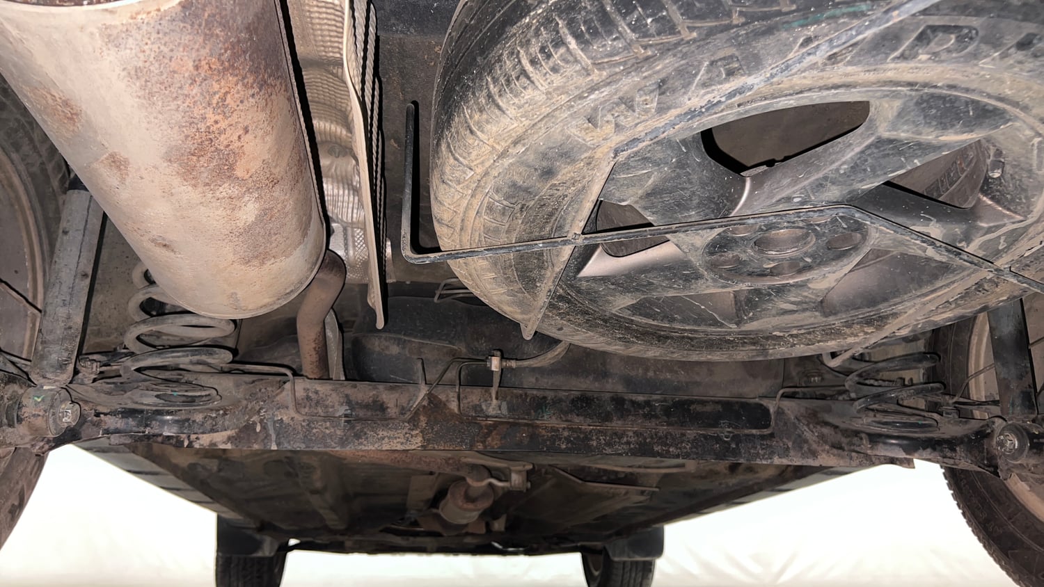 Used 2015 Renault Duster RxL Petrol Petrol Manual extra REAR UNDERBODY VIEW (TAKEN FROM REAR)