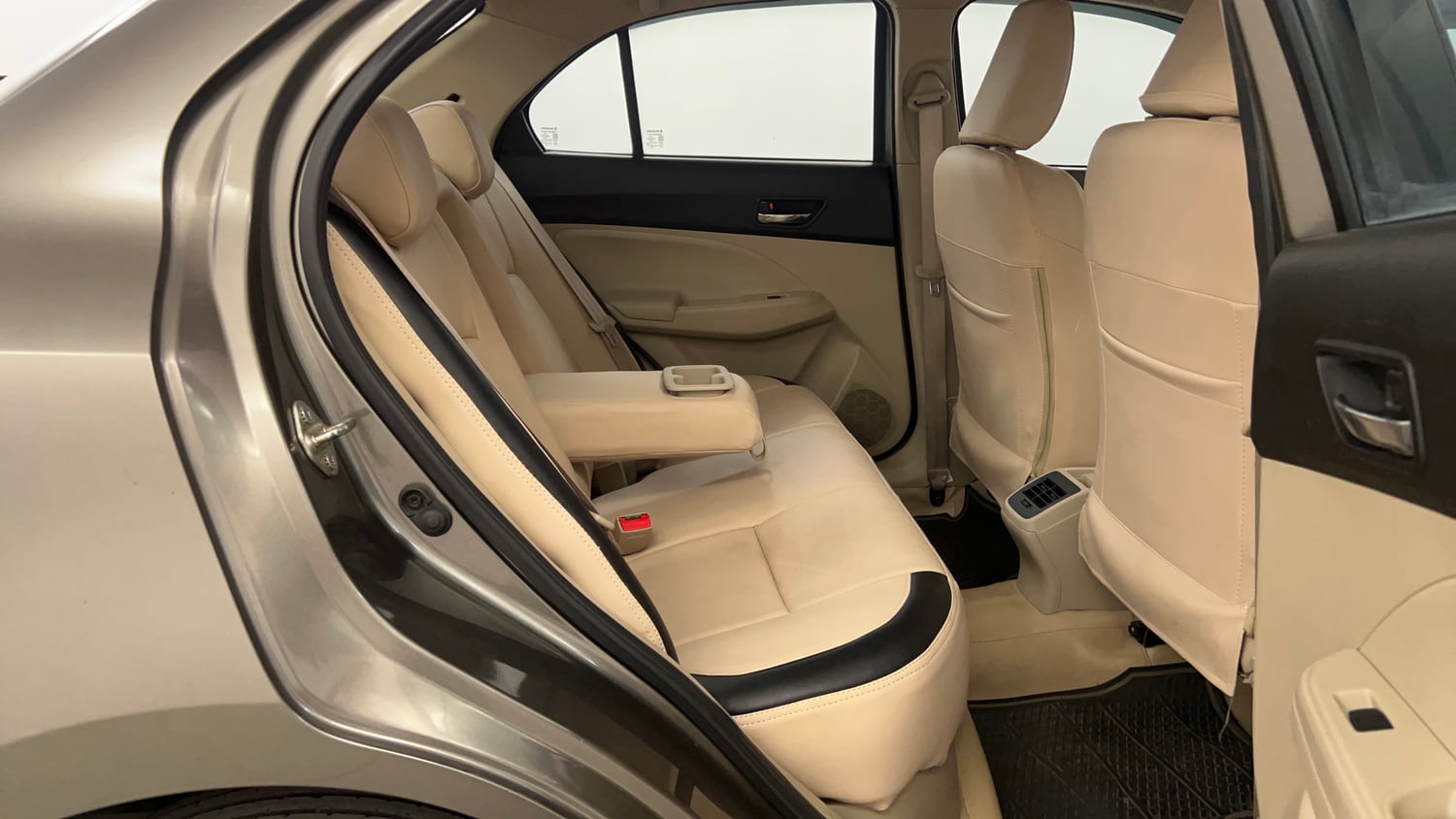 Used 2022 Maruti Suzuki Dzire ZXi CNG Cng Manual interior RIGHT SIDE REAR DOOR CABIN VIEW