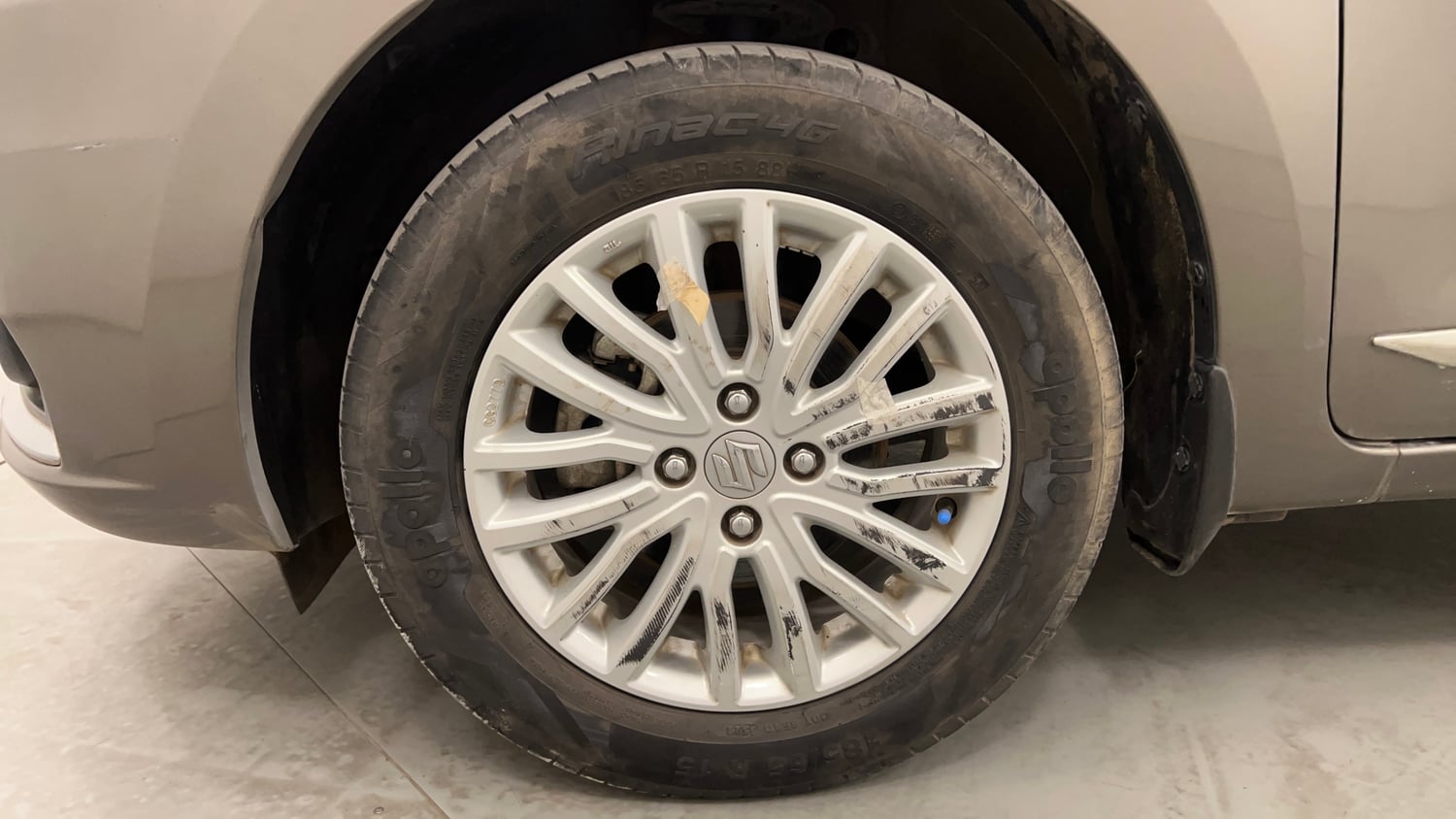 Used 2022 Maruti Suzuki Dzire ZXi CNG Cng Manual tyres LEFT FRONT TYRE RIM VIEW