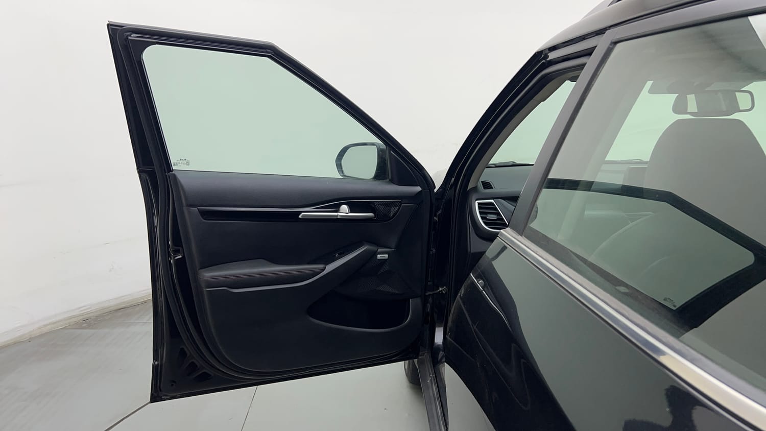 Used 2022 Kia Seltos GTX Plus 1.5 Diesel AT Diesel Automatic interior LEFT FRONT DOOR OPEN VIEW