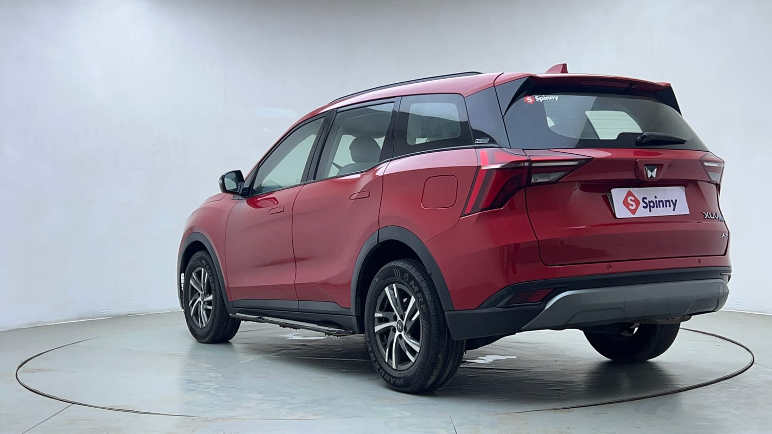 Used 2022 Mahindra XUV700 AX 5 Petrol AT 5 STR Petrol Automatic exterior LEFT REAR CORNER VIEW