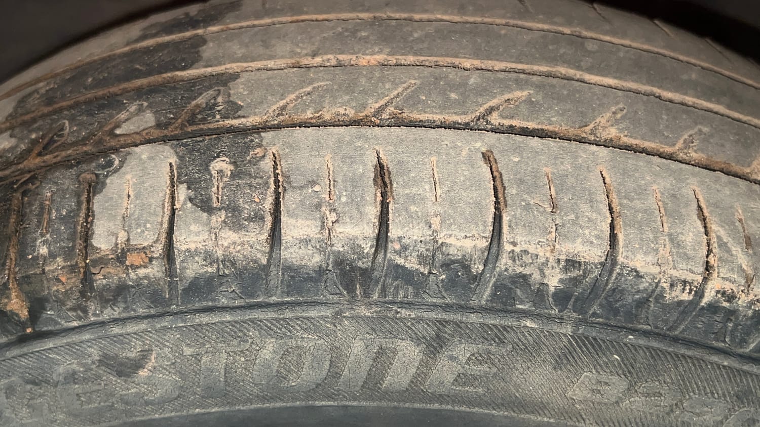 Used 2017 Maruti Suzuki Alto 800 LXi Petrol Manual tyres LEFT FRONT TYRE TREAD VIEW