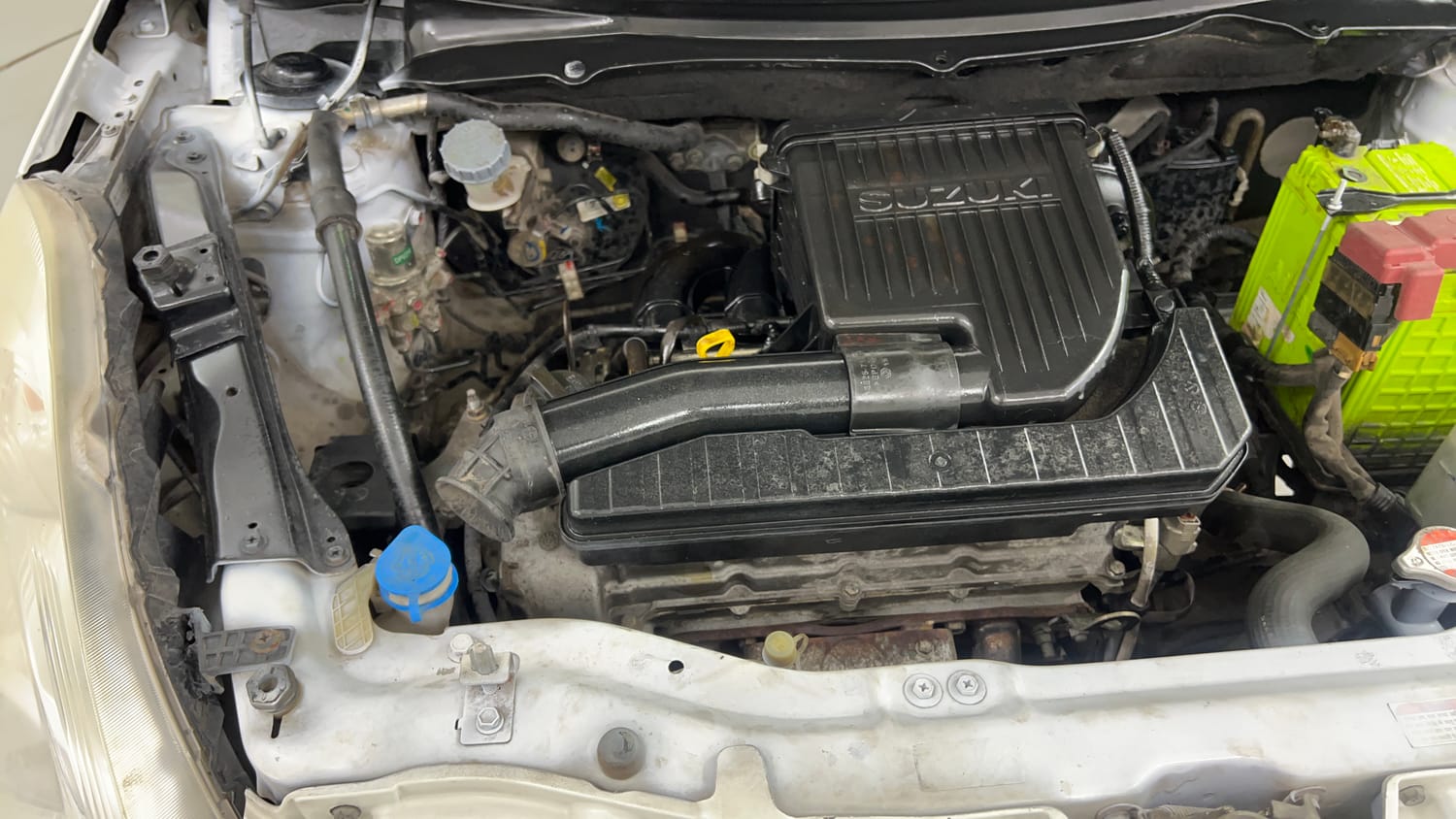 Used 2013 Maruti Suzuki Swift VXi Petrol Manual engine ENGINE RIGHT SIDE VIEW