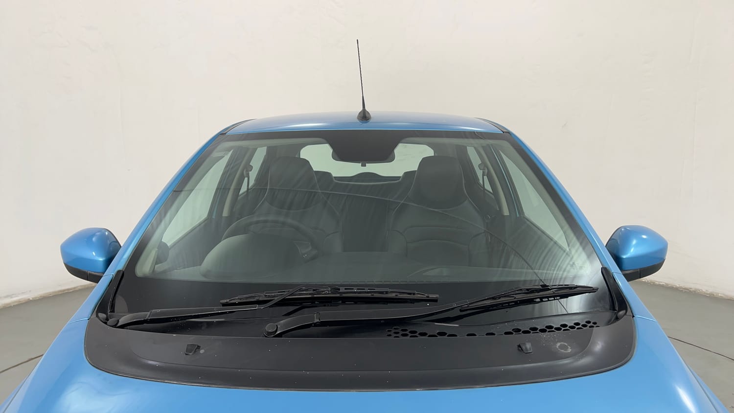 Used 2017 Tata Tiago Revotron XT Petrol Manual exterior FRONT WINDSHIELD VIEW