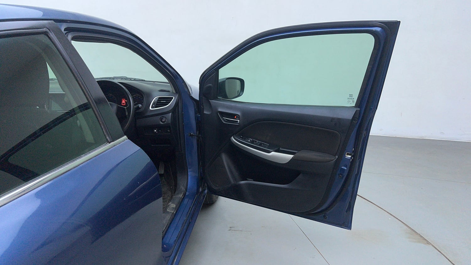 Used 2018 Maruti Suzuki Baleno Alpha Petrol+CNG (Outside Fitted) Cng Manual interior RIGHT FRONT DOOR OPEN VIEW