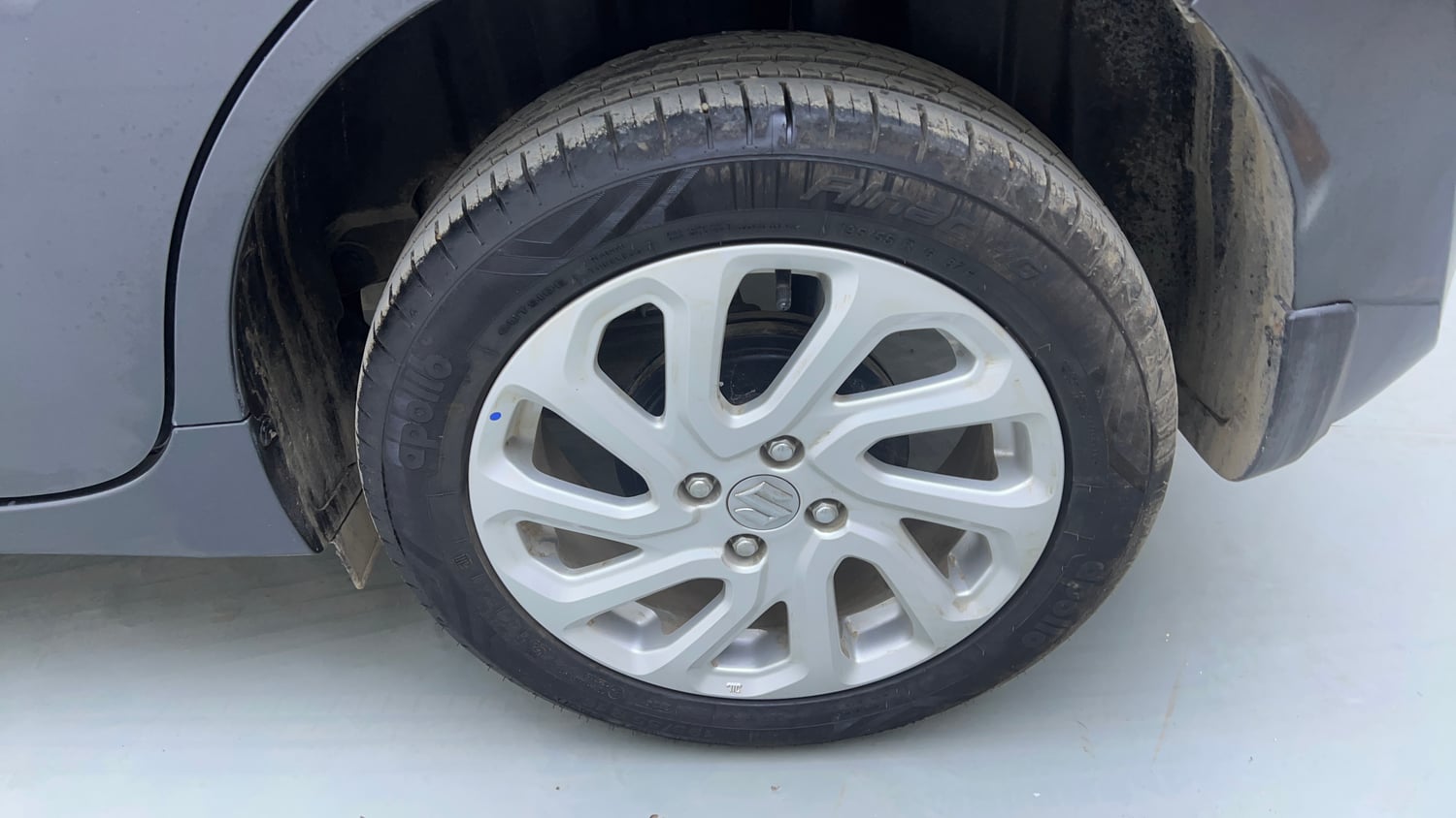 Used 2024 Maruti Suzuki Baleno Zeta AGS Petrol Automatic tyres LEFT REAR TYRE RIM VIEW