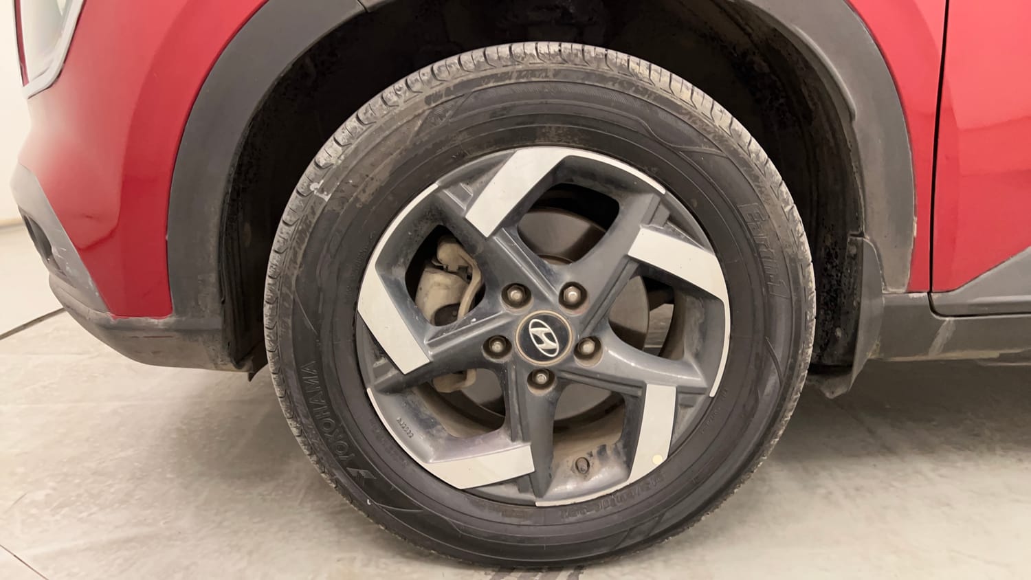 Used 2019 Hyundai Venue SX Plus 1.0 Turbo DCT Petrol Automatic tyres LEFT FRONT TYRE RIM VIEW