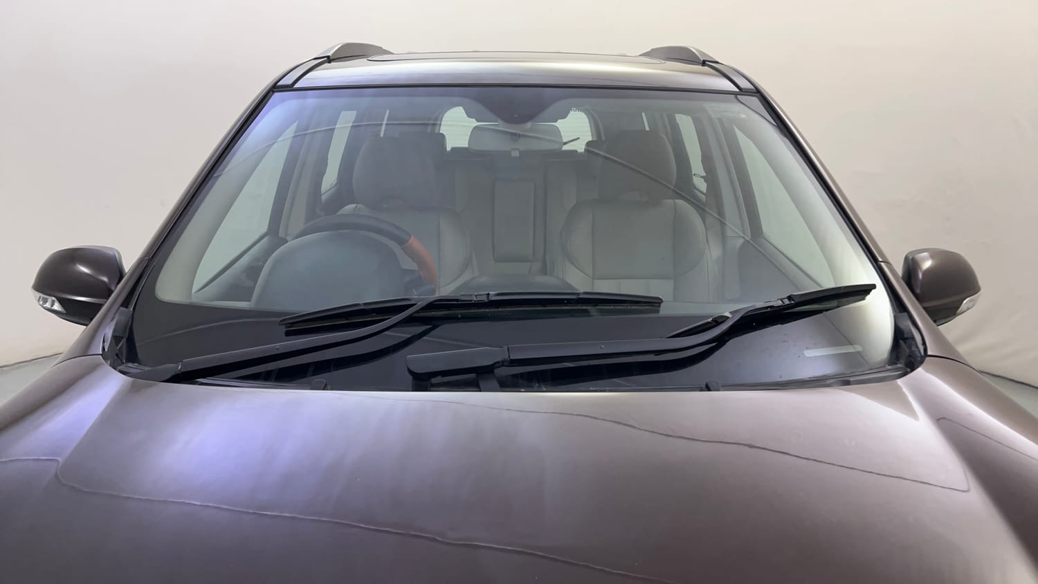 Used 2017 Mahindra XUV500 W10 AT Diesel Automatic exterior FRONT WINDSHIELD VIEW