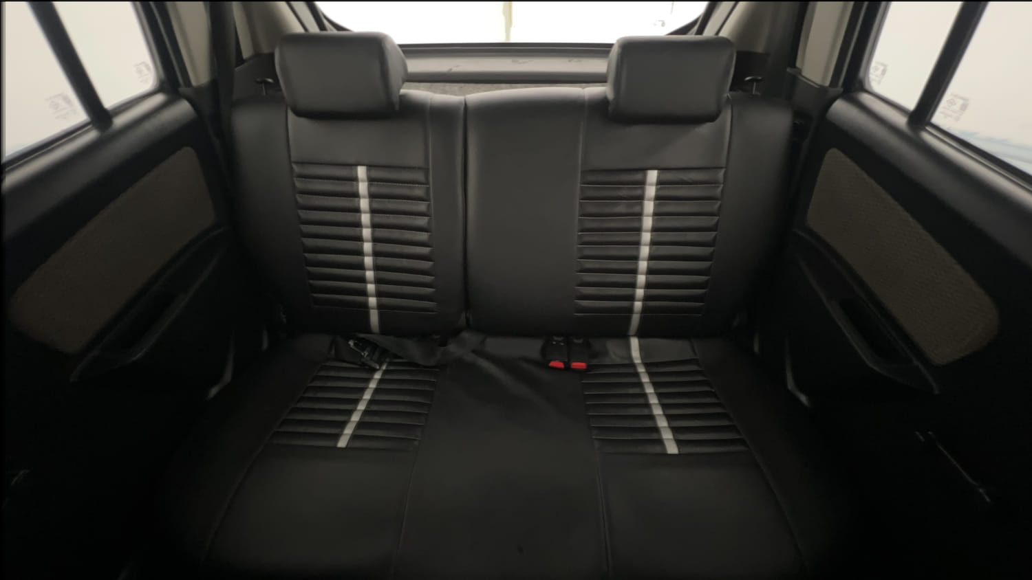 Used 2014 Maruti Suzuki Wagon R LXI Petrol Manual interior REAR SEAT CONDITION VIEW
