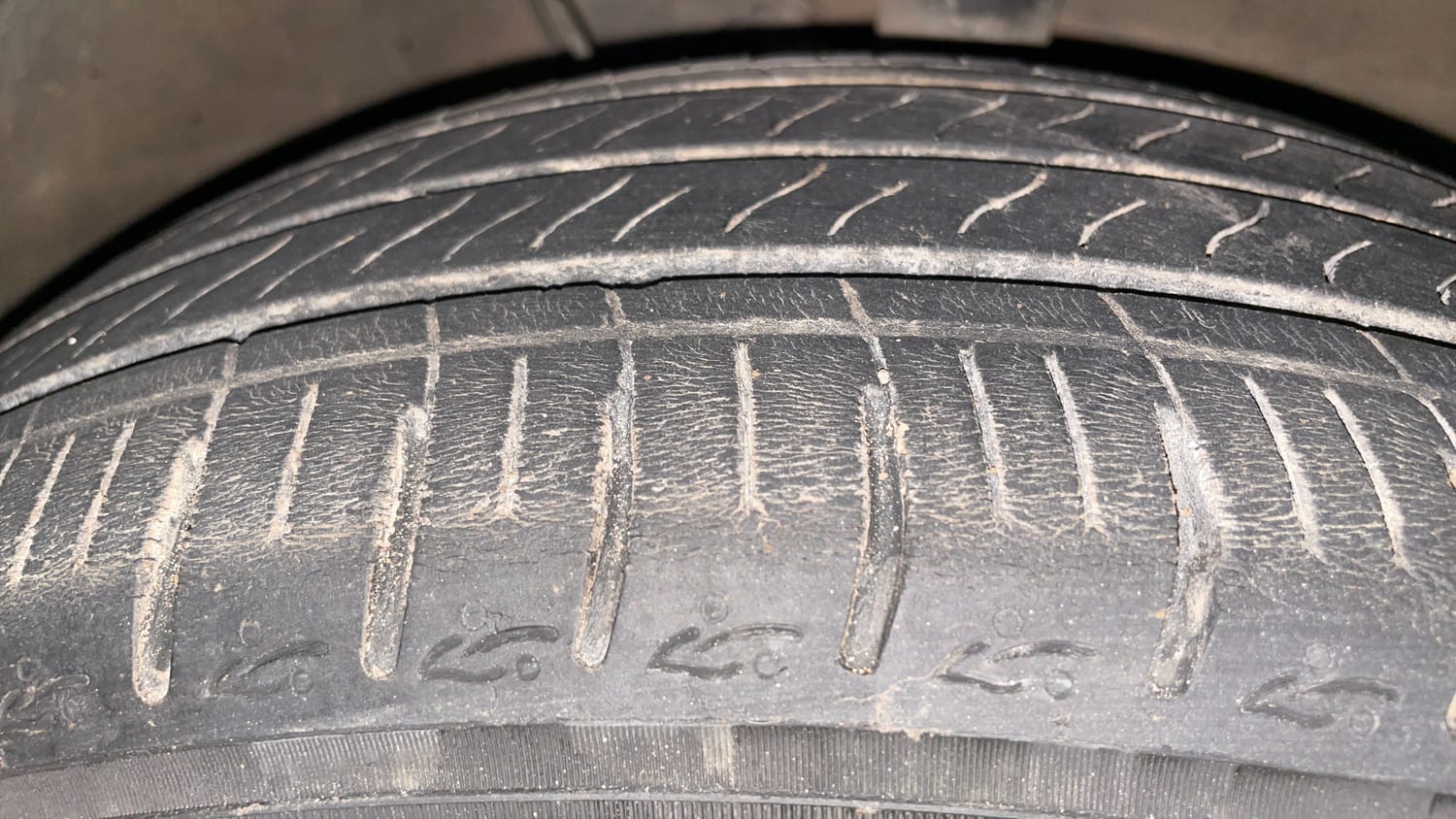 Used 2023 Hyundai Grand i10 Nios Sportz 1.2 Kappa VTVT Petrol Manual tyres RIGHT FRONT TYRE TREAD VIEW