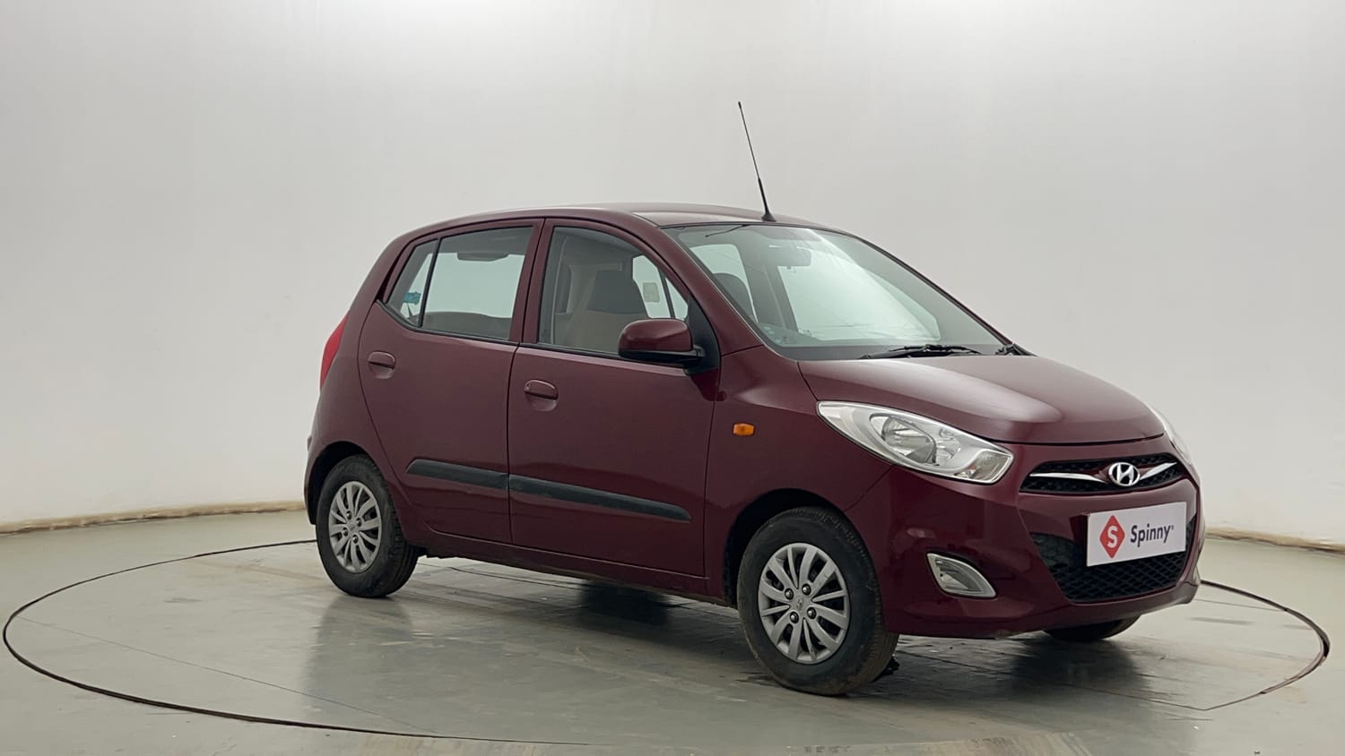 Used 2016 Hyundai i10 Sportz 1.1 iRDE2 Petrol Manual exterior RIGHT FRONT CORNER VIEW