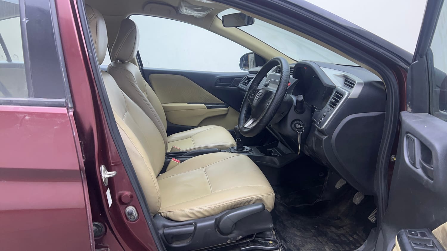 Used 2016 Honda City S Diesel Diesel Manual interior RIGHT SIDE FRONT DOOR CABIN VIEW