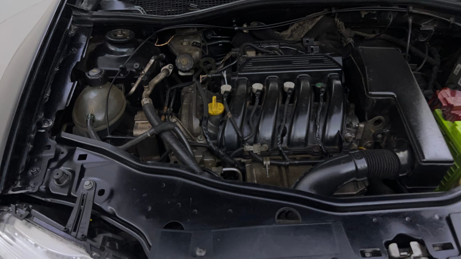 Used 2015 Renault Duster RxL Petrol Petrol Manual engine ENGINE RIGHT SIDE VIEW