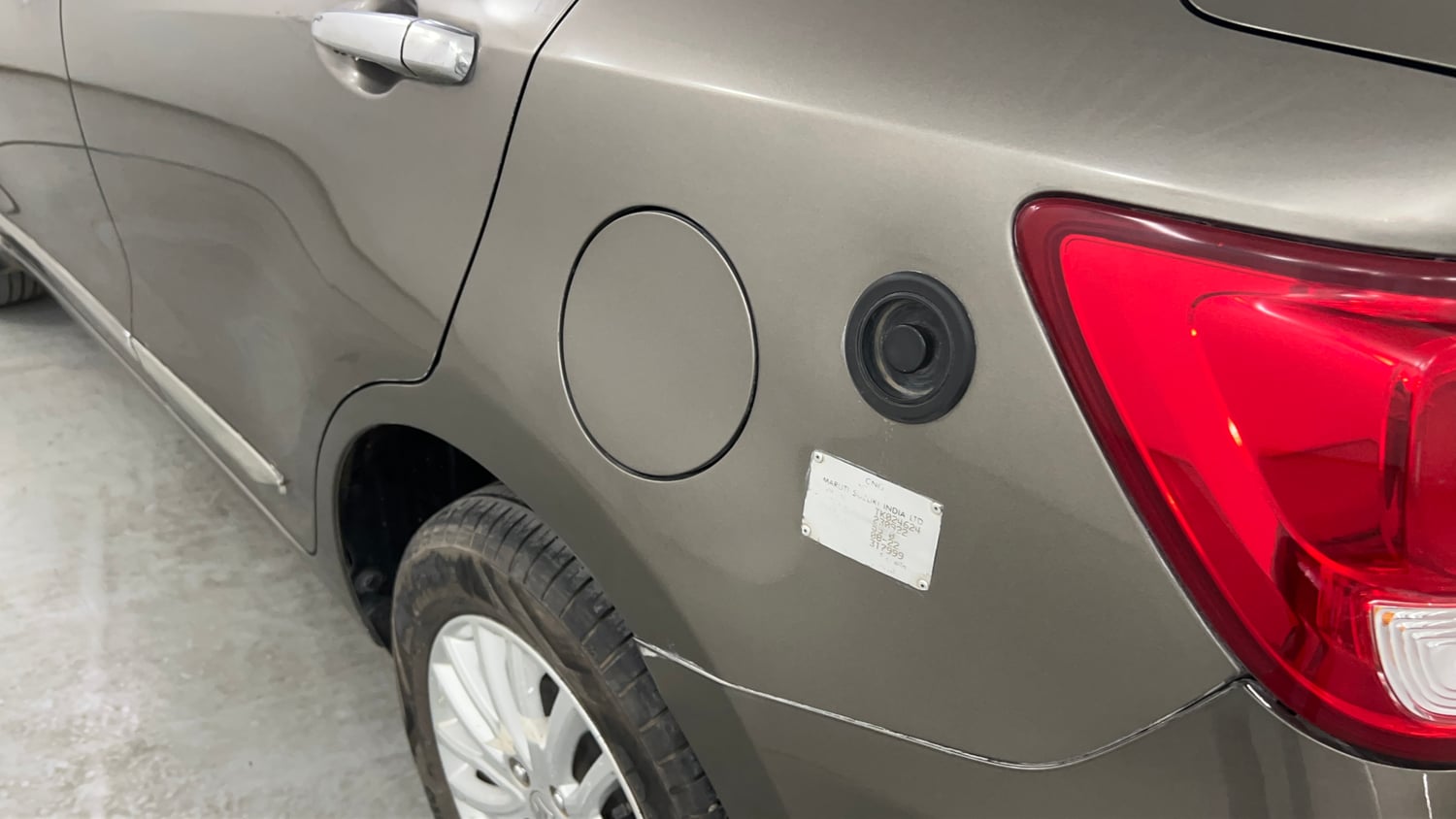 Used 2022 Maruti Suzuki Dzire ZXi CNG Cng Manual dents MINOR DENT