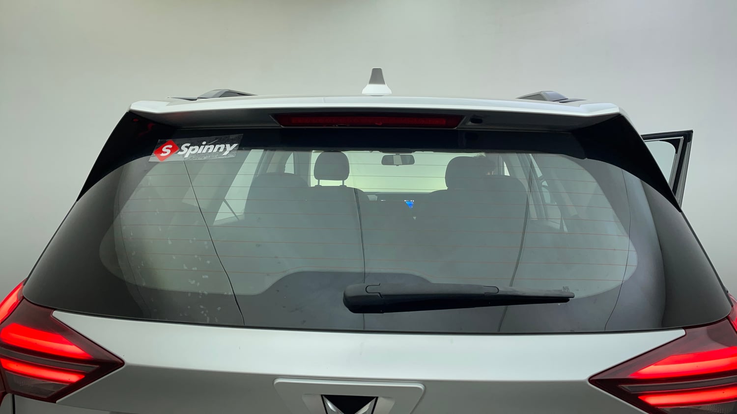 Used 2022 Mahindra XUV700 AX 5 Petrol AT 5 STR Petrol Automatic exterior BACK WINDSHIELD VIEW