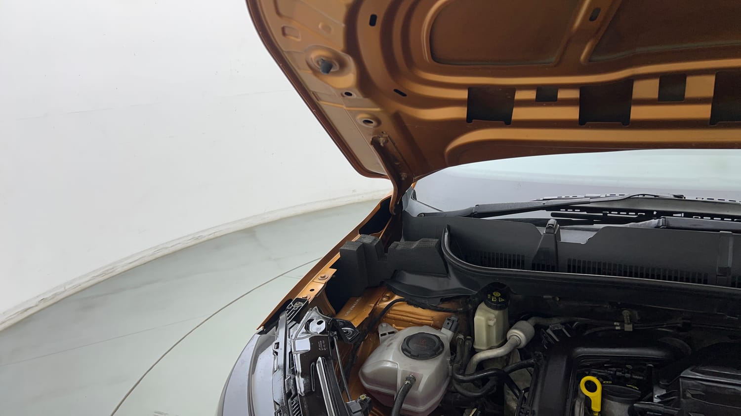 Used 2021 Skoda Kushaq Active 1.0 TSI MT Petrol Manual engine ENGINE RIGHT SIDE HINGE & APRON VIEW