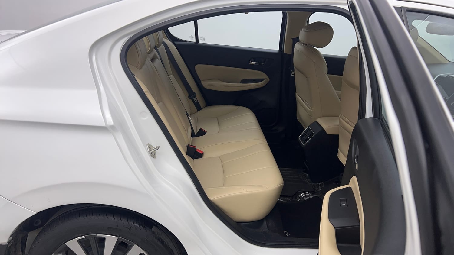 Used 2023 Honda City ZX Petrol CVT Petrol Automatic interior RIGHT SIDE REAR DOOR CABIN VIEW
