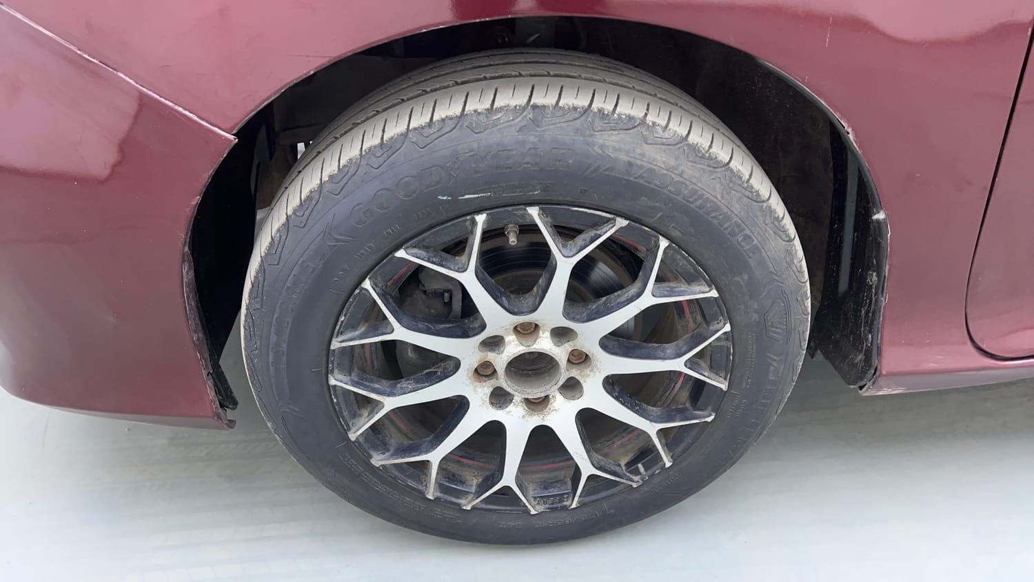 Used 2016 Honda City S Diesel Diesel Manual tyres LEFT FRONT TYRE RIM VIEW