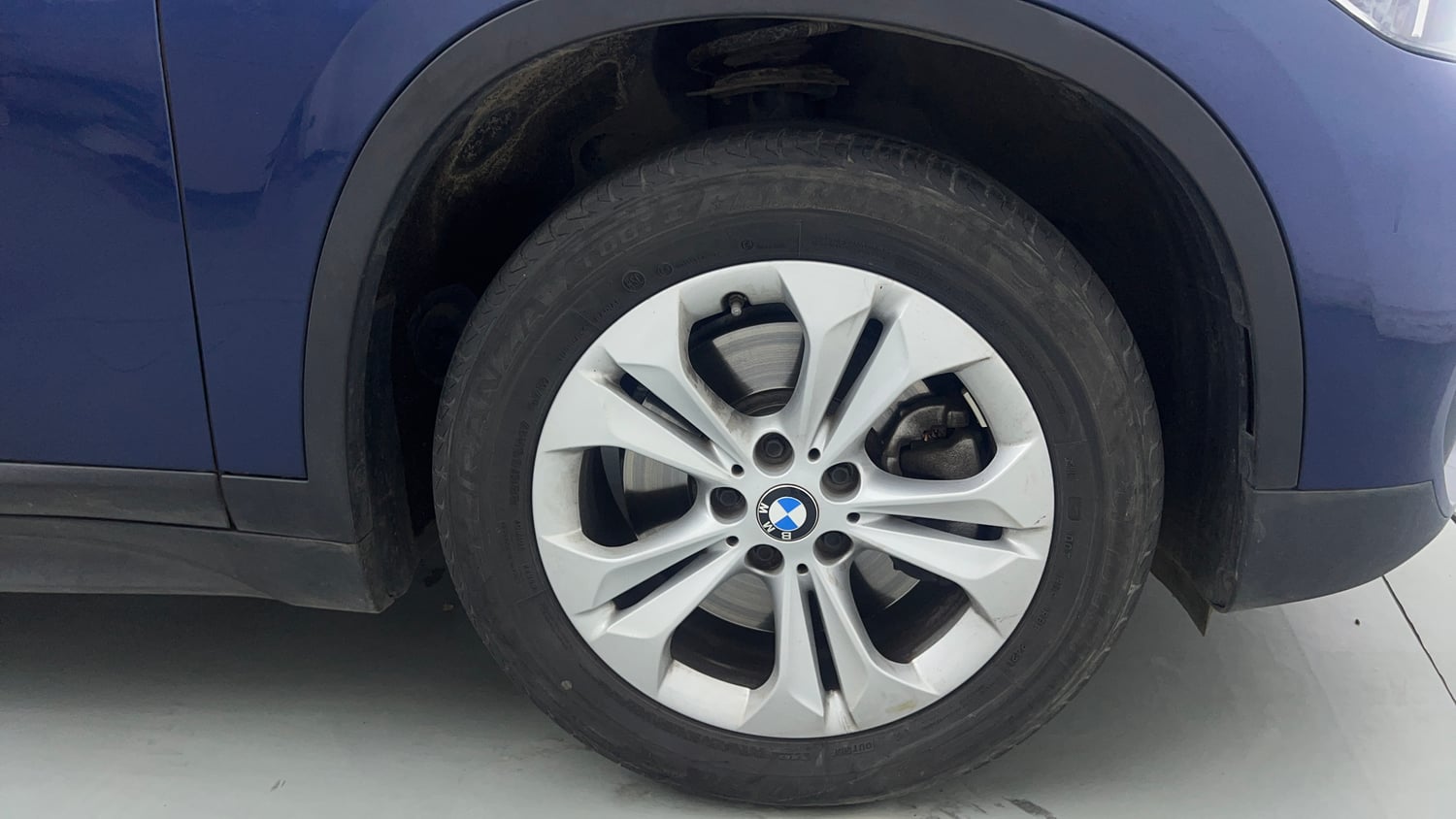 Used 2021 BMW X1 sDrive20i SportX Petrol Automatic tyres RIGHT FRONT TYRE RIM VIEW