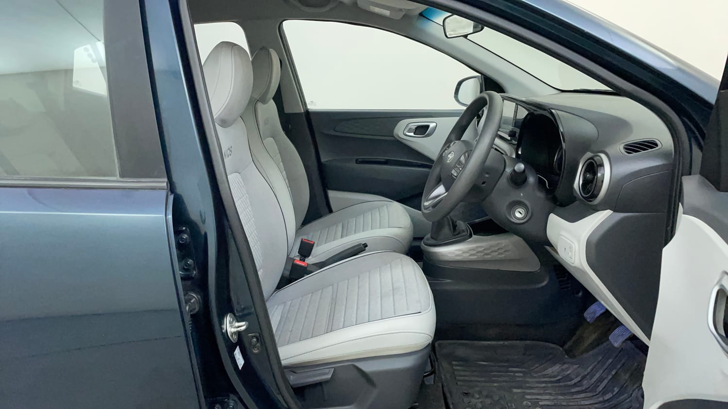 Used 2023 Hyundai Grand i10 Nios Sportz 1.2 Kappa VTVT Petrol Manual interior RIGHT SIDE FRONT DOOR CABIN VIEW