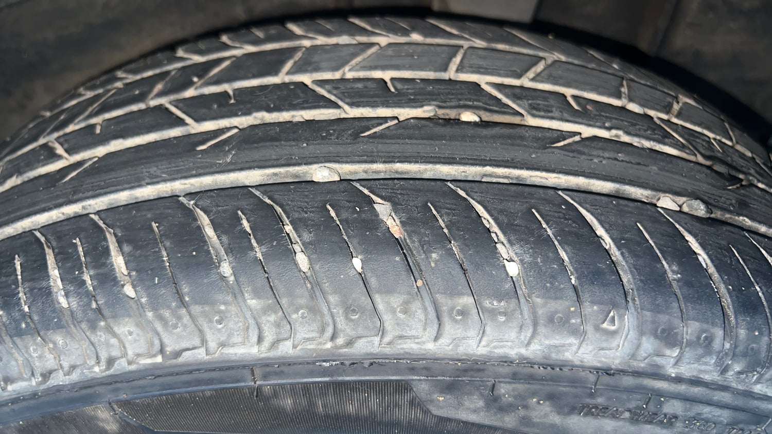 Used 2024 Renault Kiger RXT AMT Petrol Automatic tyres LEFT REAR TYRE TREAD VIEW