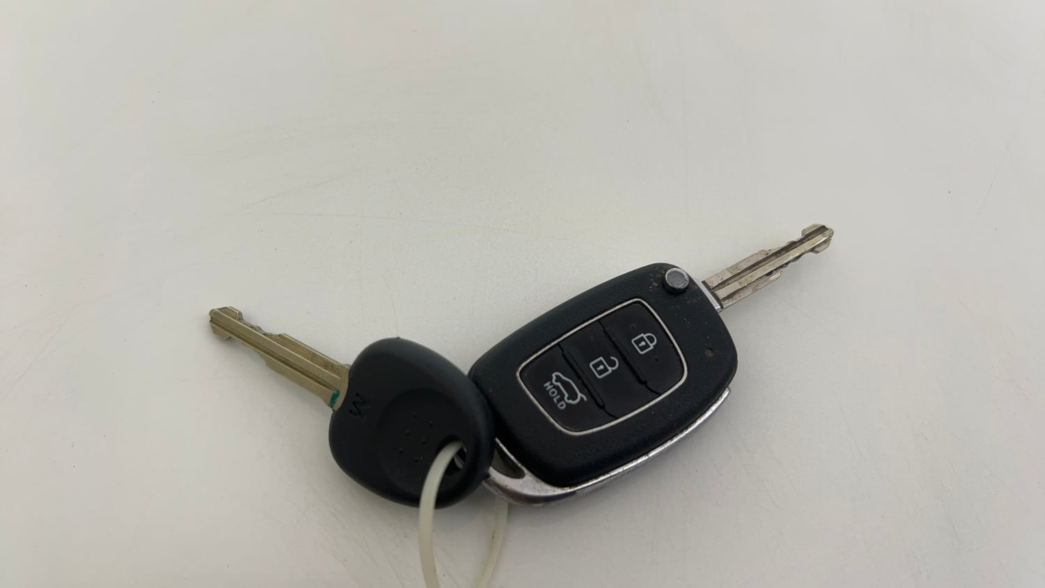 Used 2016 Hyundai Elite i20 Sportz 1.2 Petrol Manual extra CAR KEY VIEW