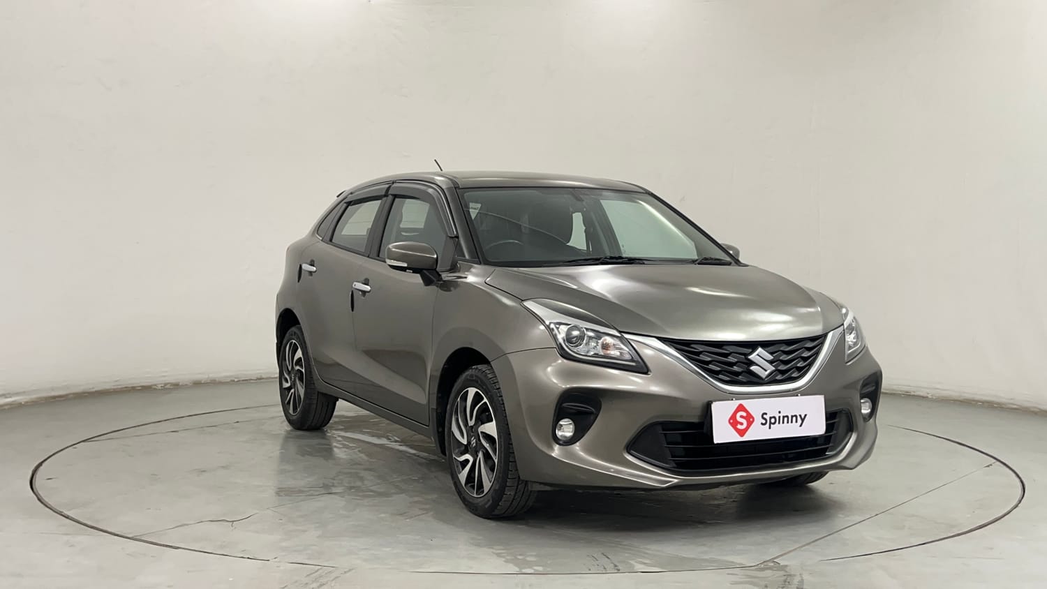 Used 2020 Maruti Suzuki Baleno Zeta Petrol Manual exterior RIGHT FRONT CORNER VIEW