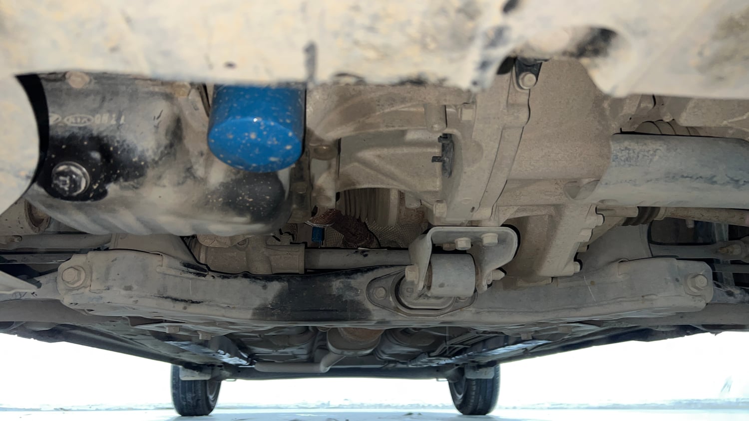 Used 2022 Hyundai Aura SX Plus 1.2 AMT Petrol Petrol Automatic extra FRONT LEFT UNDERBODY VIEW