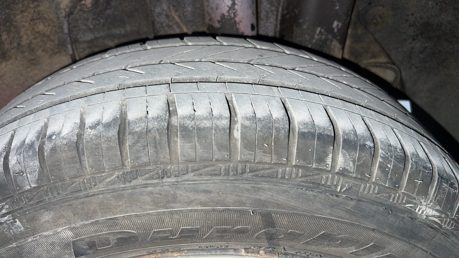 Used 2016 Hyundai Elite i20 Sportz 1.2 Petrol Manual tyres LEFT REAR TYRE TREAD VIEW