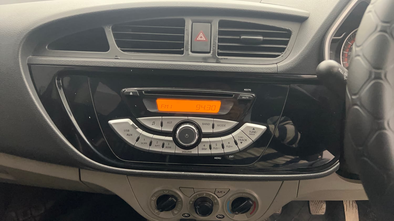 Used 2019 Maruti Suzuki Alto K10 VXi Petrol Manual top_features Integrated (in-dash) music system