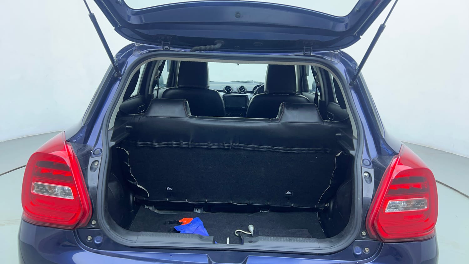 Used 2023 Maruti Suzuki Swift VXi AMT Petrol Automatic interior DICKY INSIDE VIEW