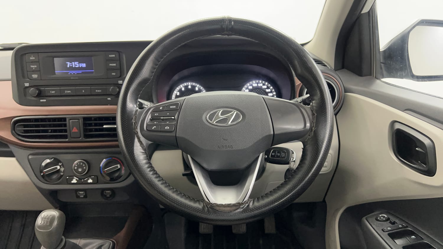 Used 2021 Hyundai Aura S 1.2 CNG Cng Manual interior STEERING VIEW