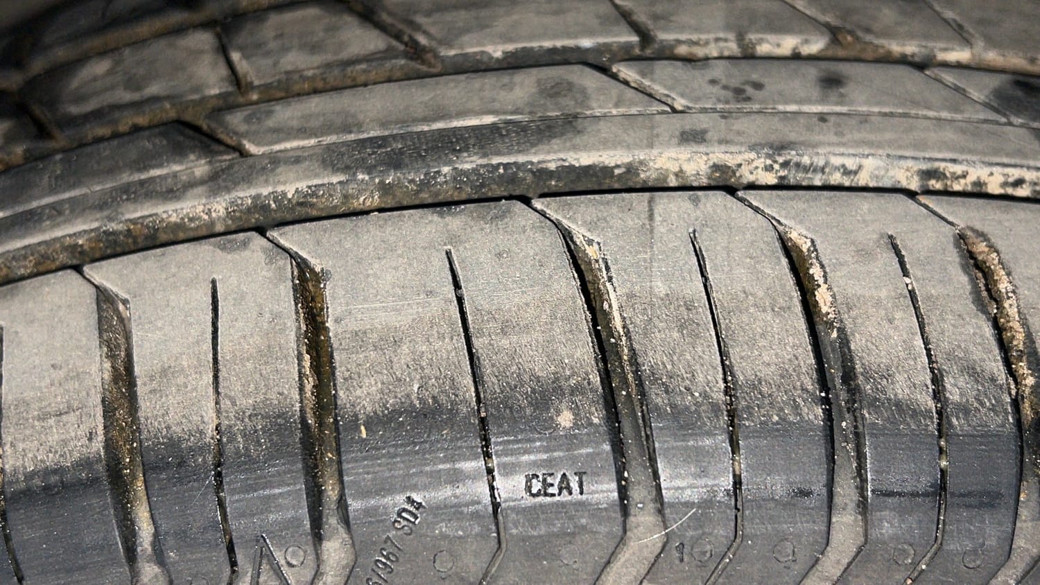 Used 2024 Tata Punch Adventure MT Petrol Manual tyres LEFT FRONT TYRE TREAD VIEW