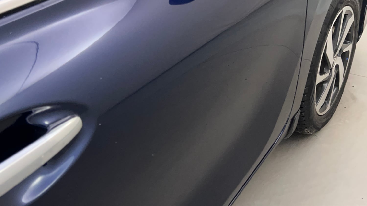 Used 2023 Toyota Glanza V AMT Petrol Automatic dents MINOR SCRATCH