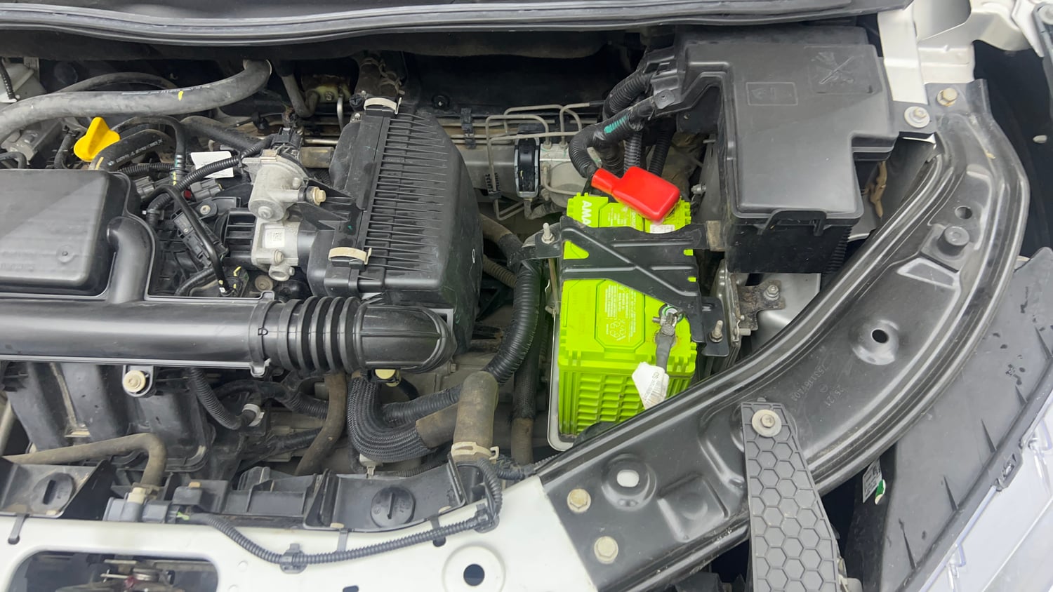 Used 2021 Nissan Magnite XE Petrol Manual engine ENGINE LEFT SIDE VIEW