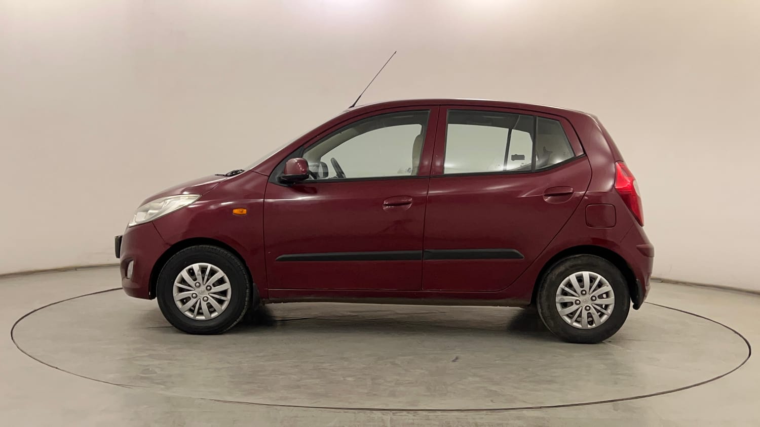 Used 2015 Hyundai i10 Sportz 1.1 iRDE2 Petrol Manual exterior LEFT SIDE VIEW