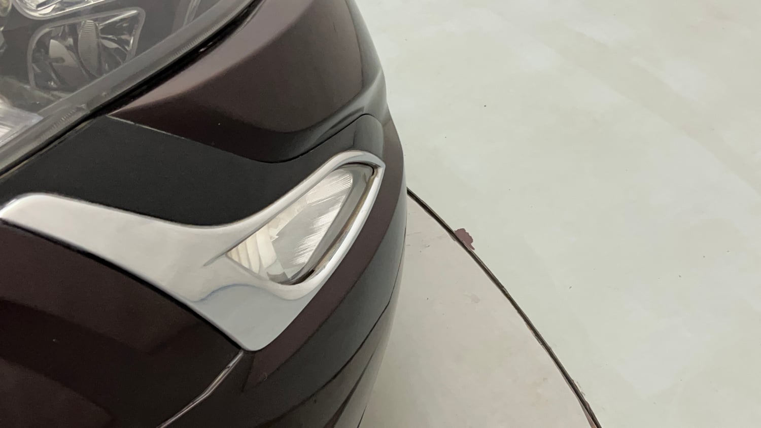 Used 2017 Mahindra XUV500 W10 AT Diesel Automatic dents MINOR SCRATCH